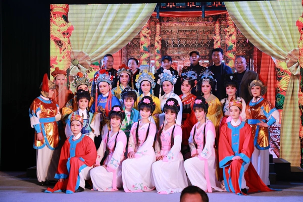 越剧大戏《狸猫换太子》